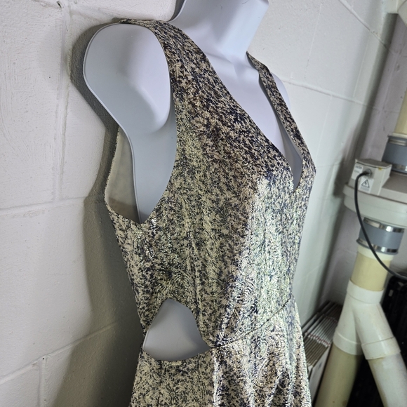 Alice + Olivia Varita Metallic Jacquard Cut Out Fit Flare Dress - Picture 11 of 13